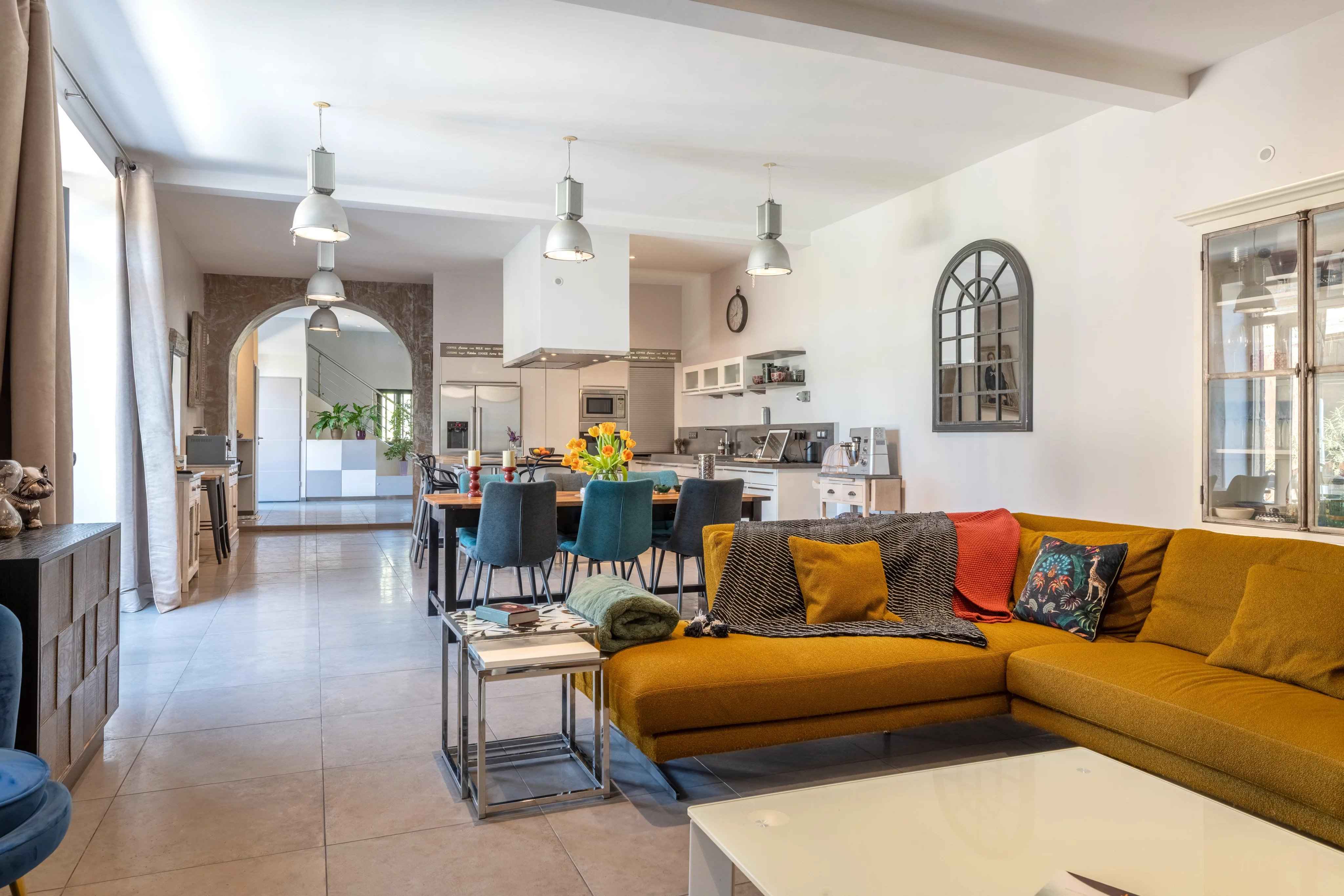 8242cfa857bff64580f883c1a422ac8c 3213ca8efa 4096 original - Attribut alt par défaut.