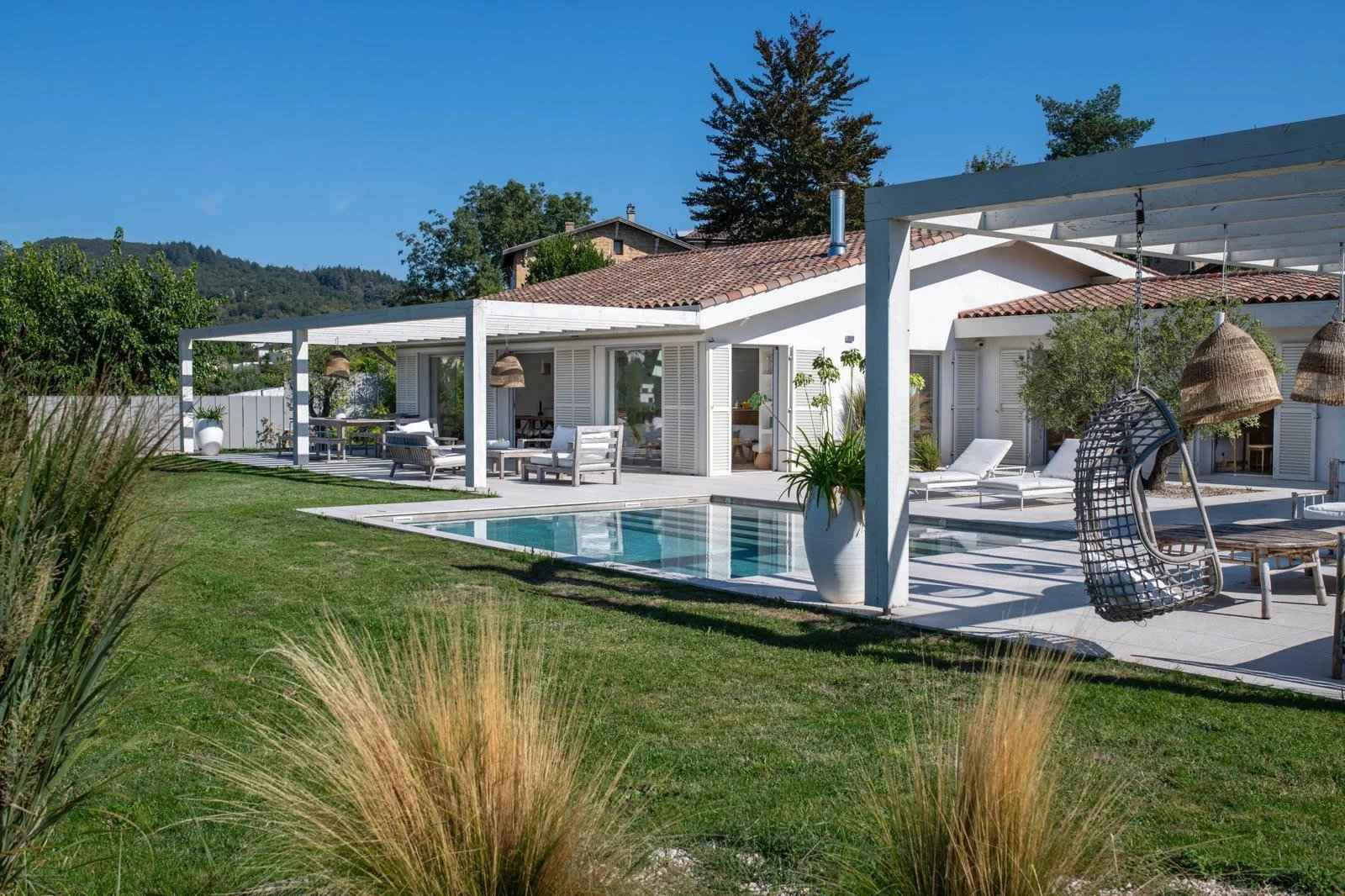 9c8fbd02d9445497cad2e3d93d4bb93a 0408a7a39b 1600 original - Translation missing: en.helpers.application.image_tag.default_alt