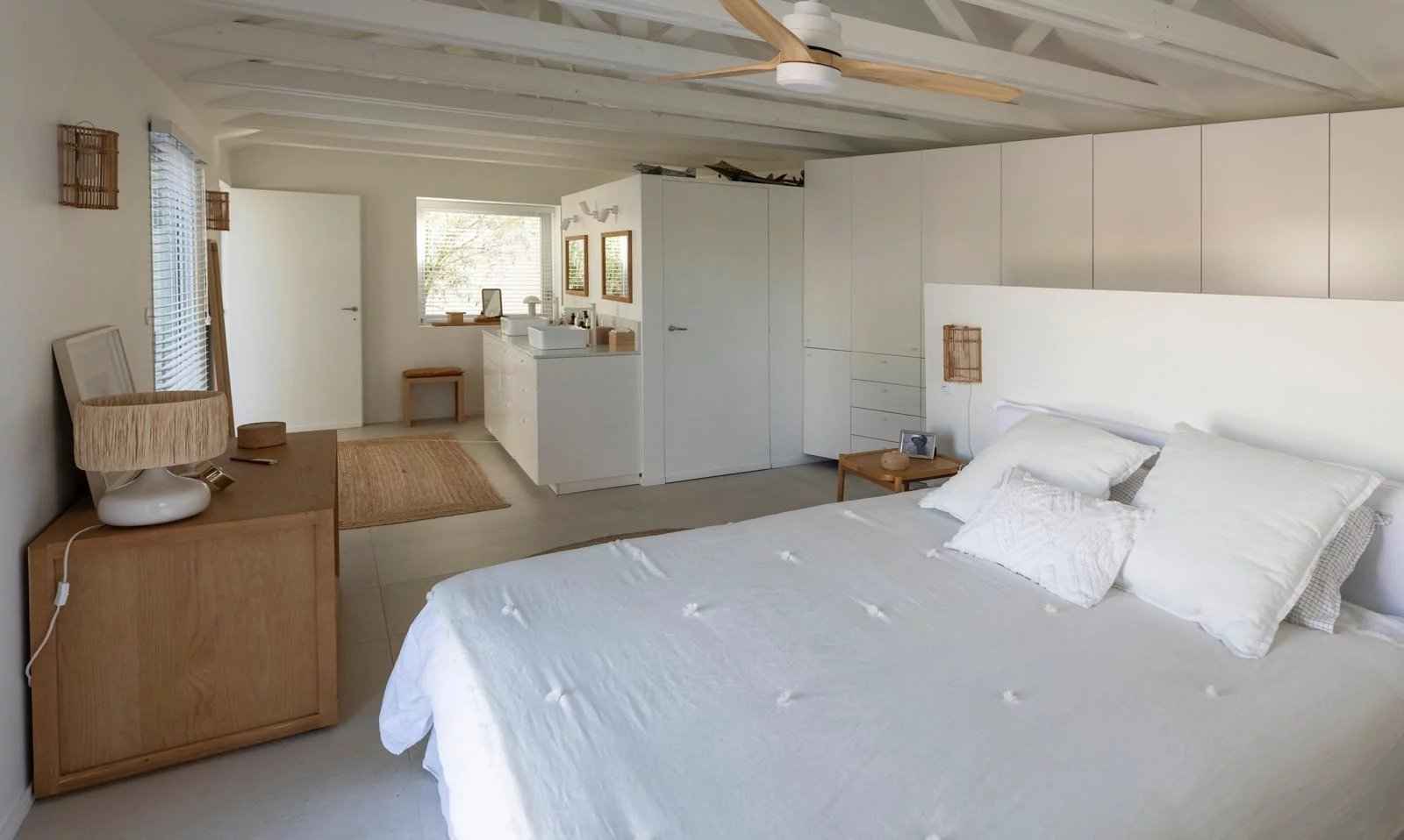 A51392373577ab35bc9f19875235b90d d44a0fe2fb 1600 original - Translation missing: en.helpers.application.image_tag.default_alt