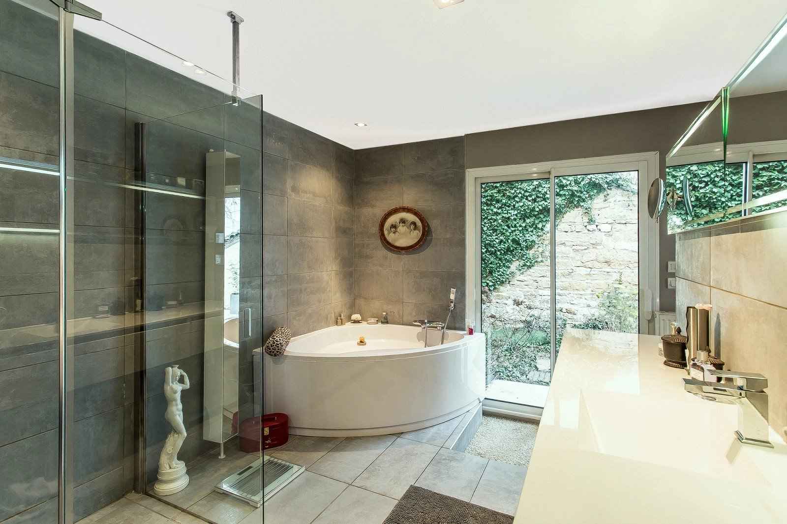 Dfd43a8be05372dca35f47cca064961e 7174c139f1 1600 original - Translation missing: en.helpers.application.image_tag.default_alt