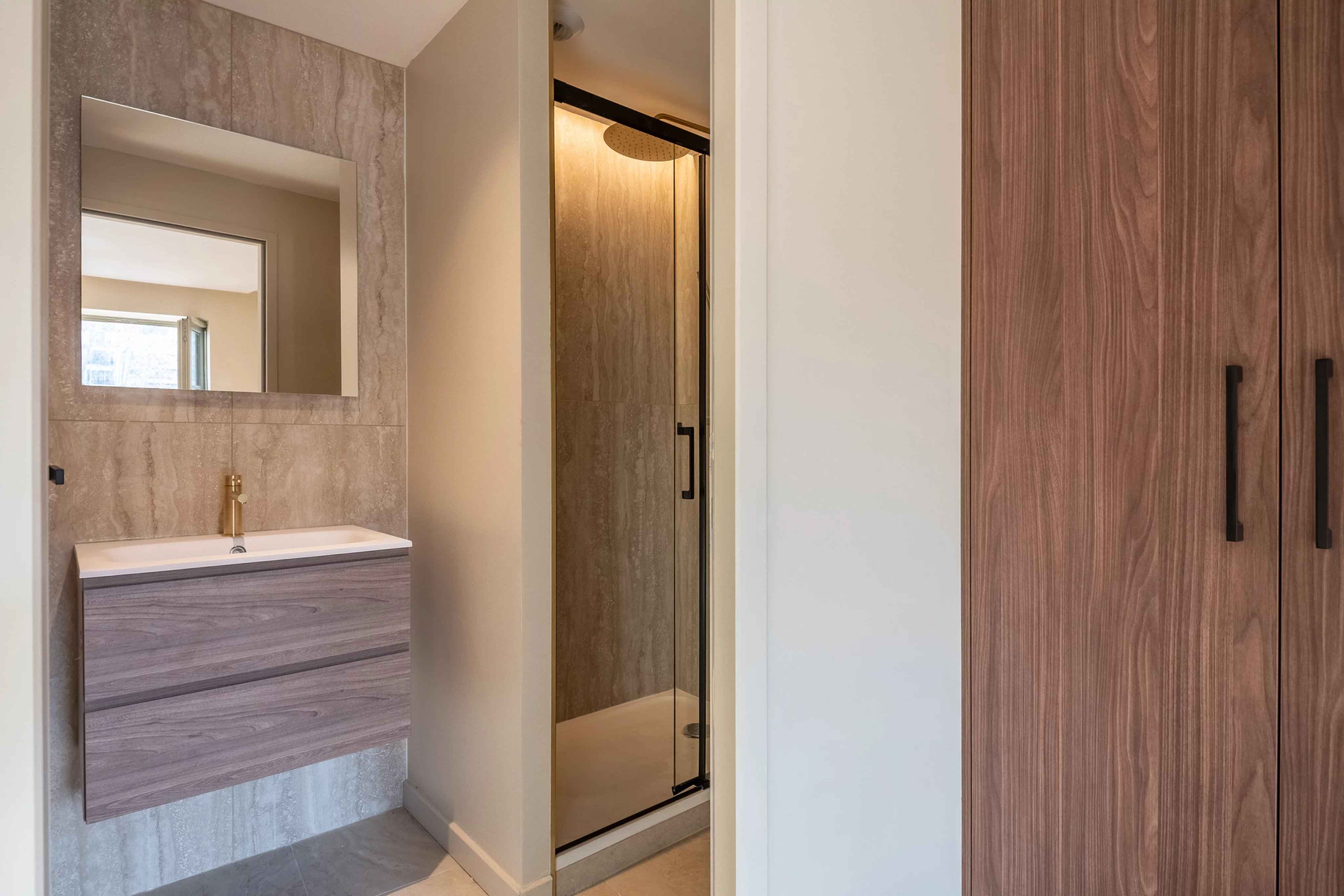 3fa7db4c416d04df0bb9161e2078d3d0 97a45458a6 4096 original - Attribut alt par défaut.