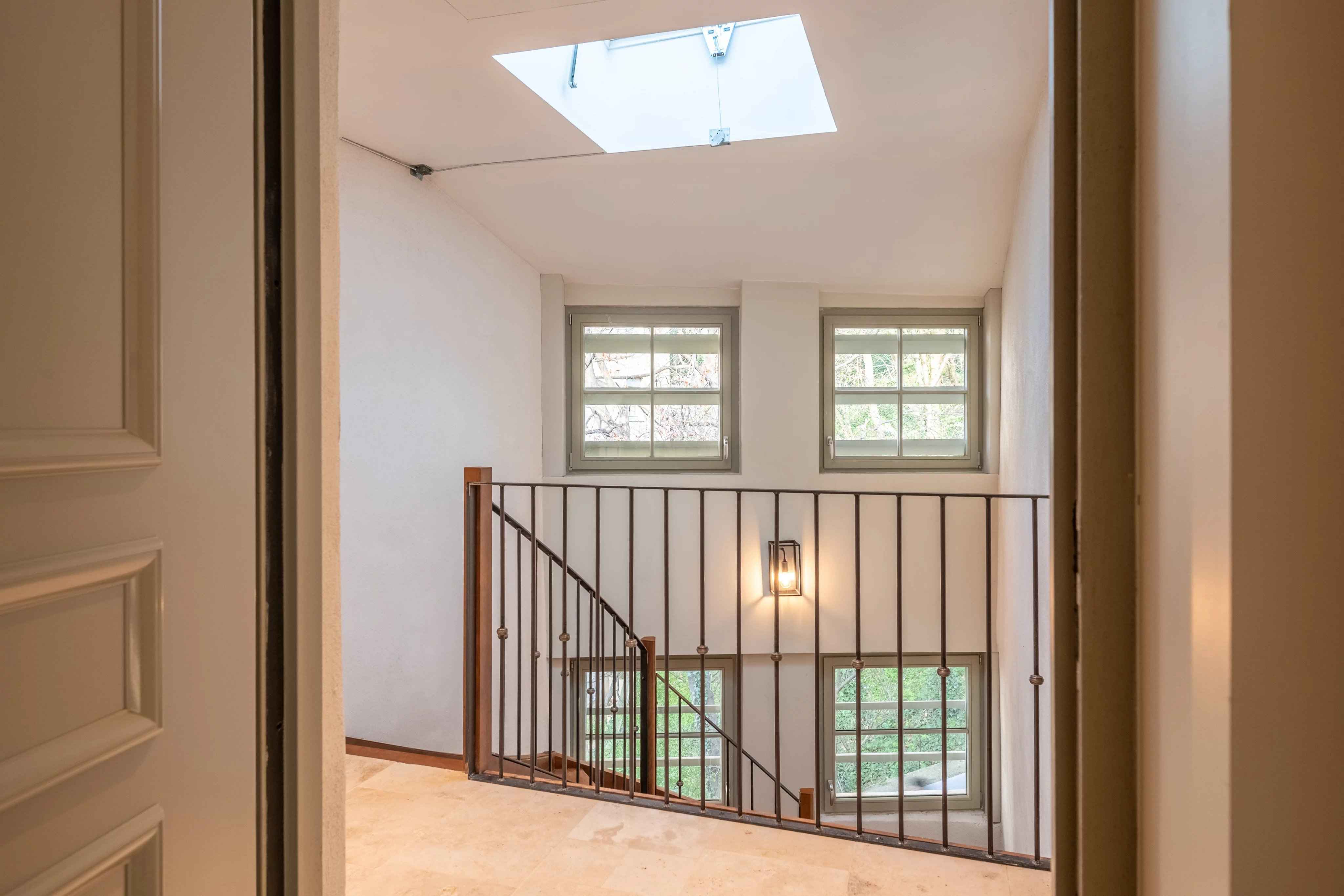 25d0fc4c6db76d7cbe2b8add70be4a2b 74185a7ff3 4096 original - Attribut alt par défaut.