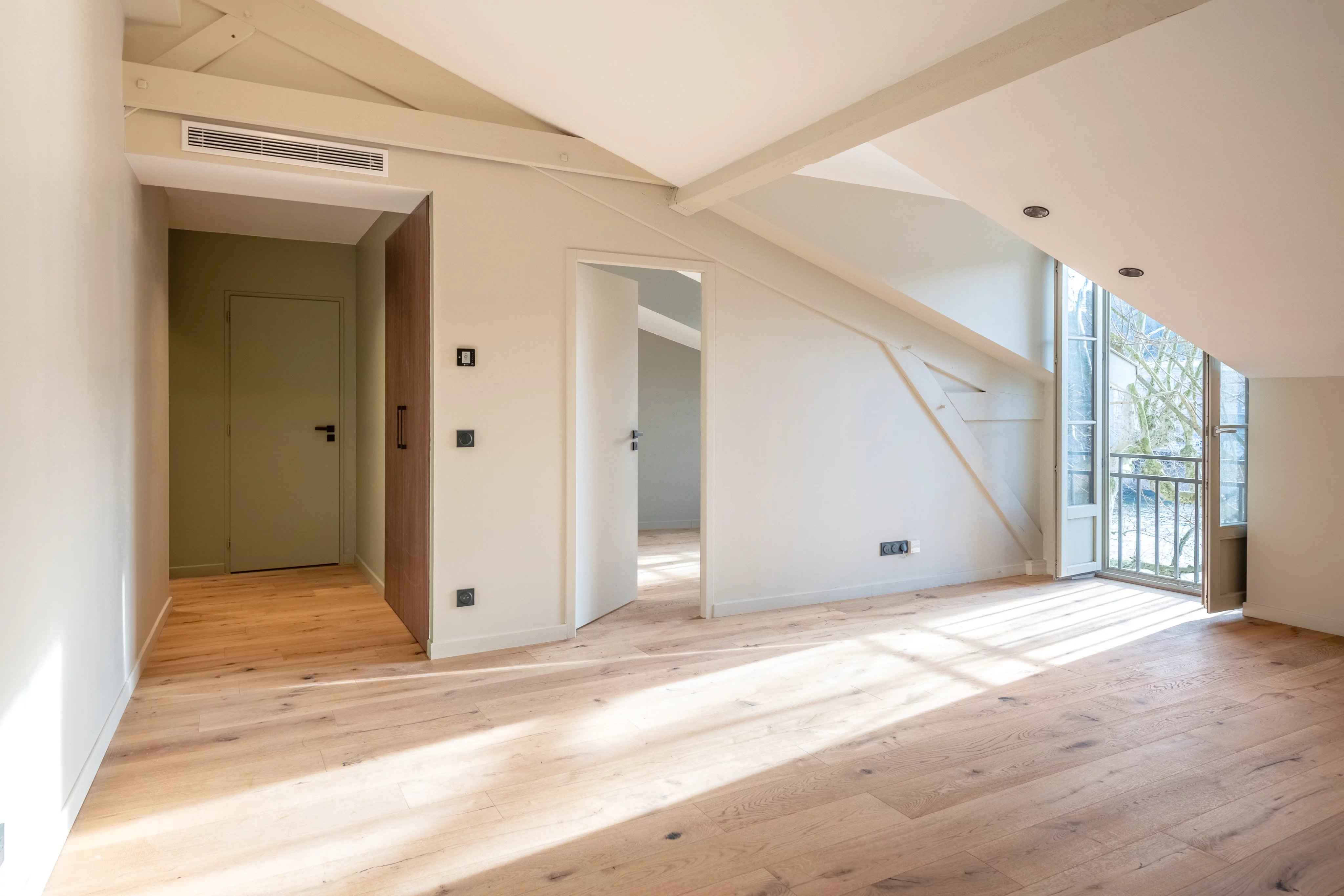 6374790a3e5b8babf0c9b6288bc64afe b99b123589 4096 original - Attribut alt par défaut.