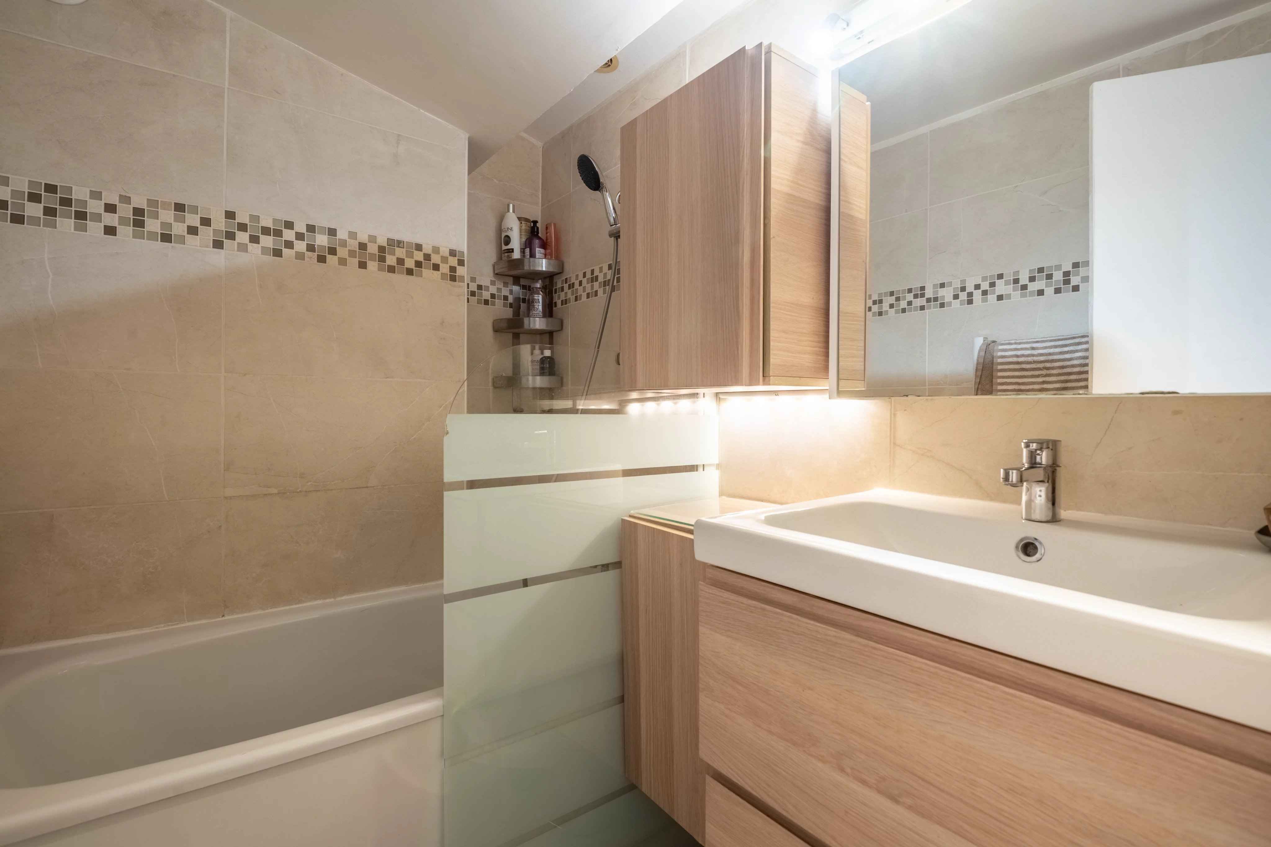 Df0761b5d9e74275db3b492a3cbbf7ff 1e5b7d56ed 4096 original - Translation missing: en.helpers.application.image_tag.default_alt