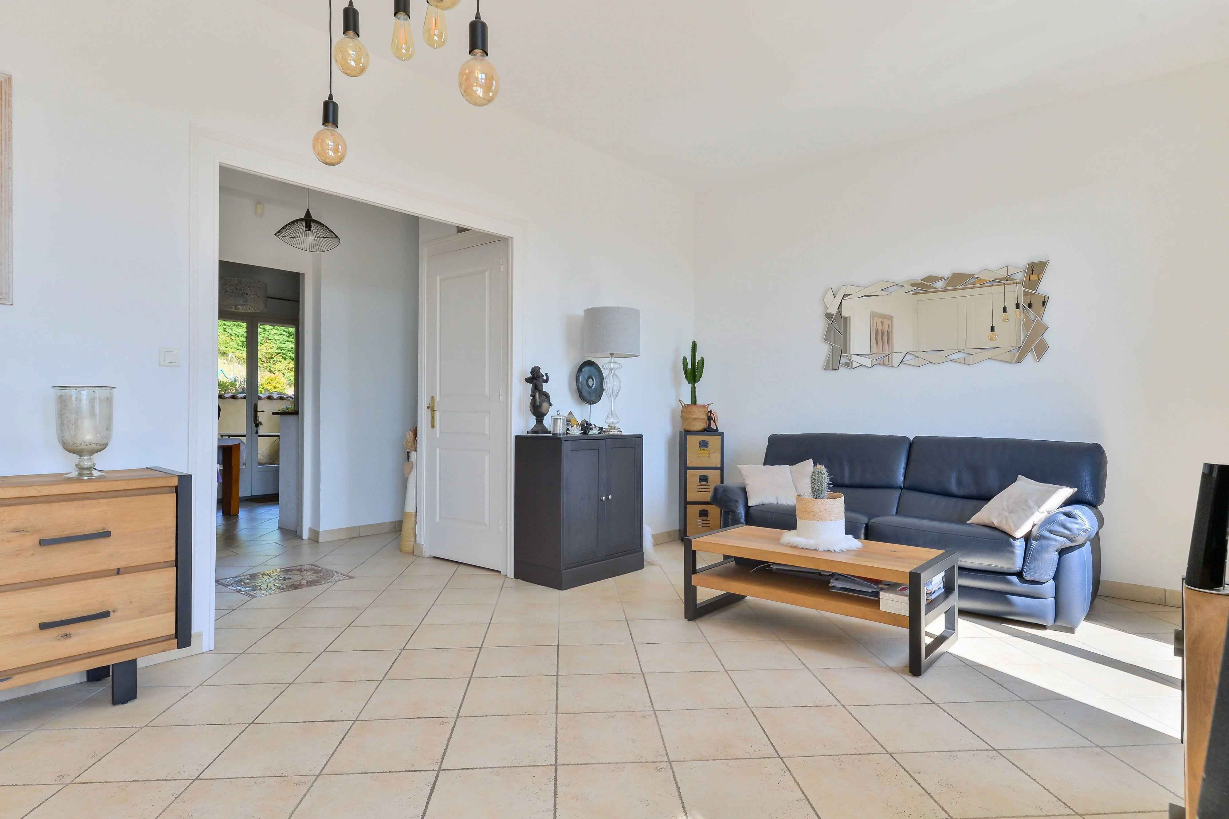 6fbb2210e7295bf55bb46c8edc845697 1b4bcc08b1 4000 original - Attribut alt par défaut.