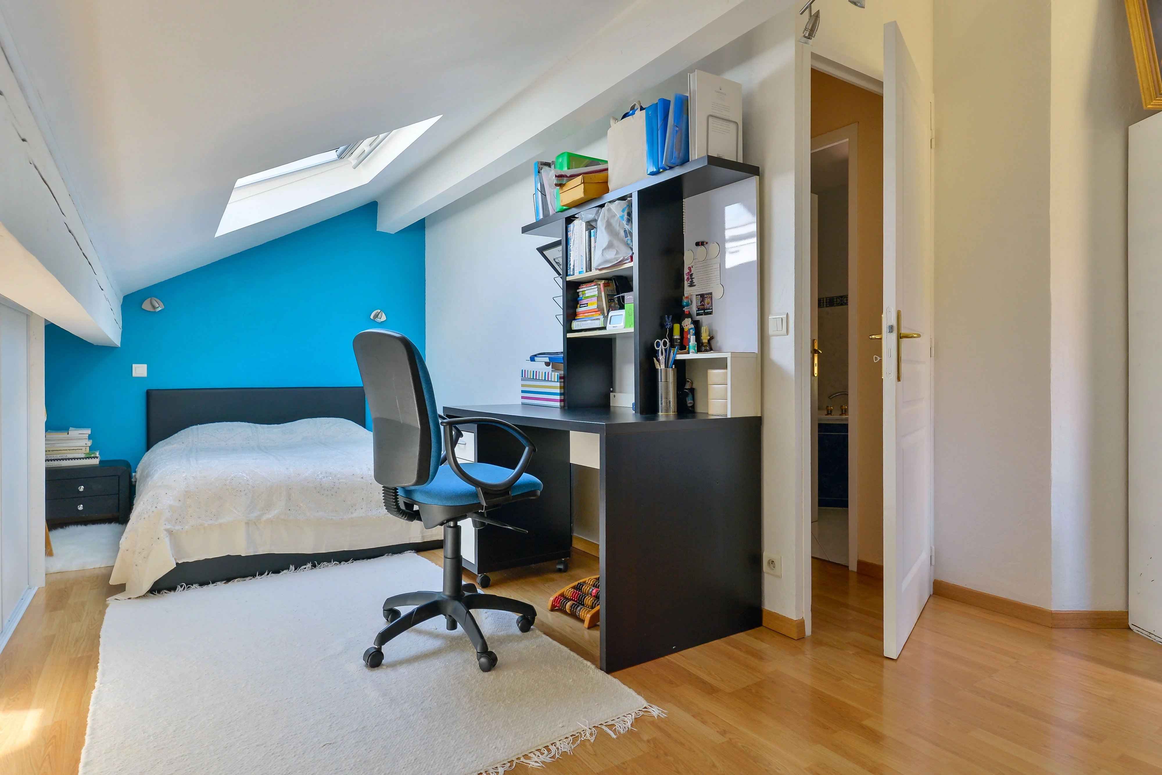 897d735ad4792e69d74da24da1fb7de4 c3925ba326 4000 original - Attribut alt par défaut.