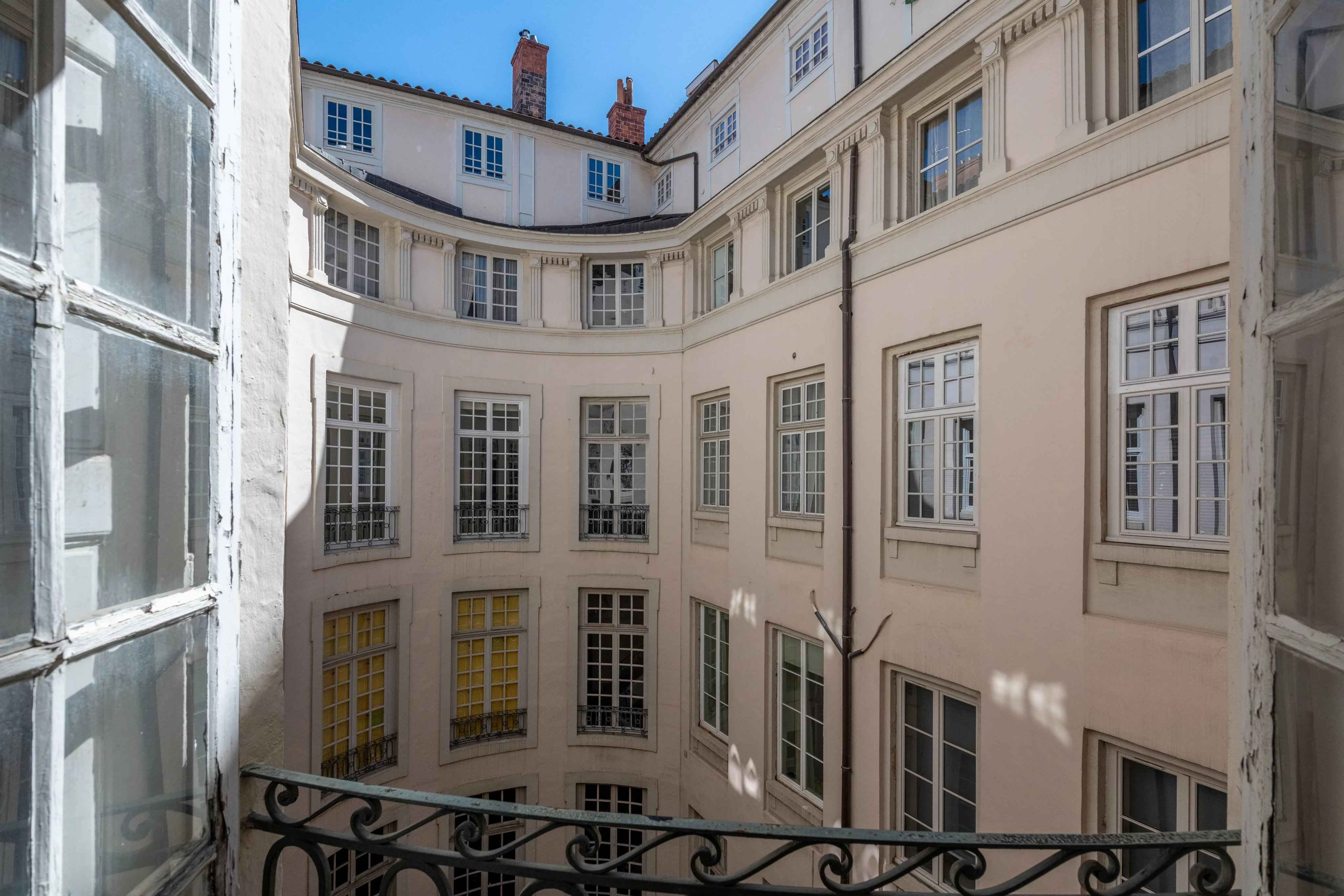 A220ead2847bd89a6c0da5e29b461181 5a4e50b651 4096 original - Translation missing: en.helpers.application.image_tag.default_alt