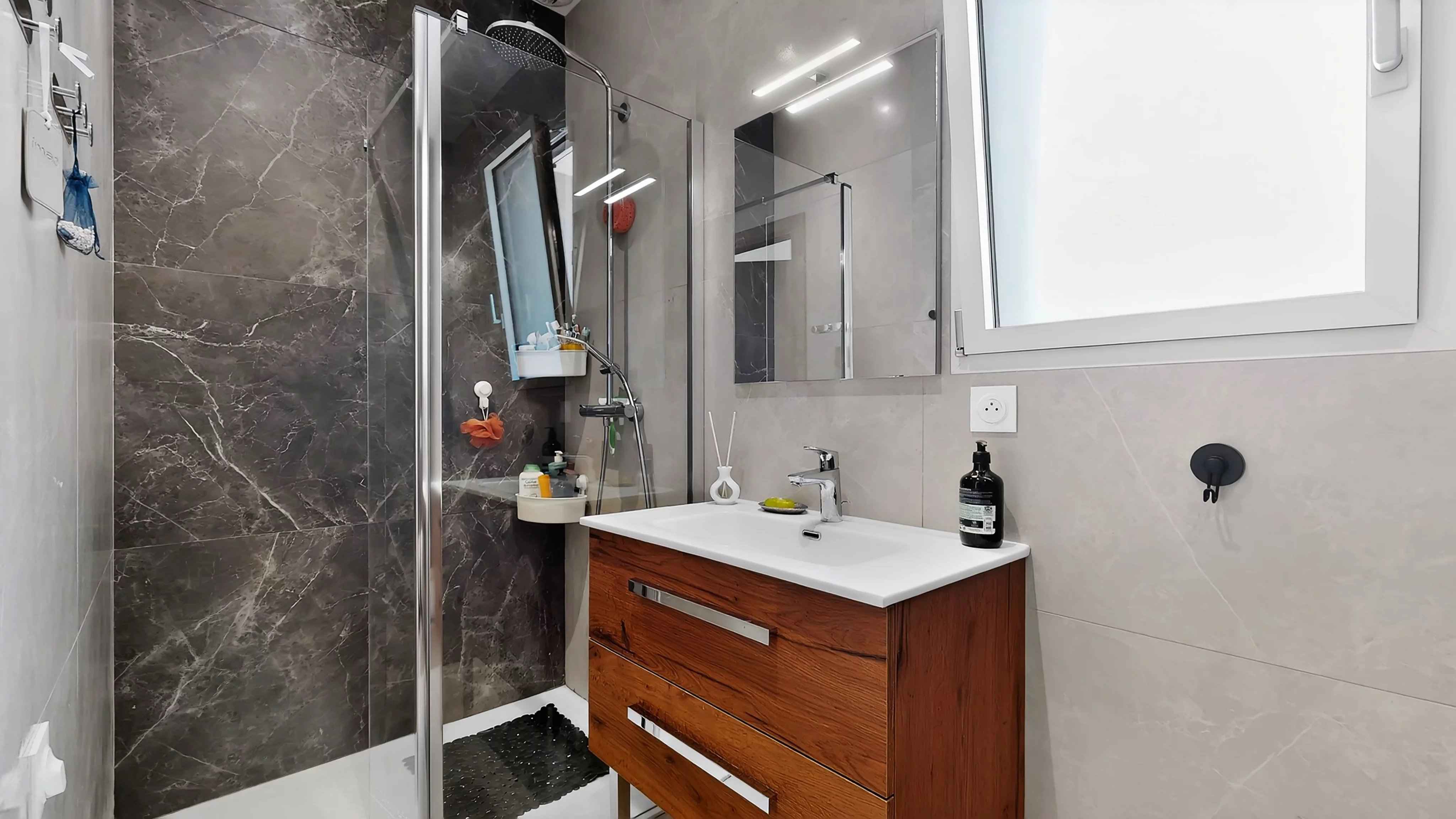 De3c2ef81dd1436f026d5fabd2a35d13 ad33ee944c 4096 original - Attribut alt par défaut.