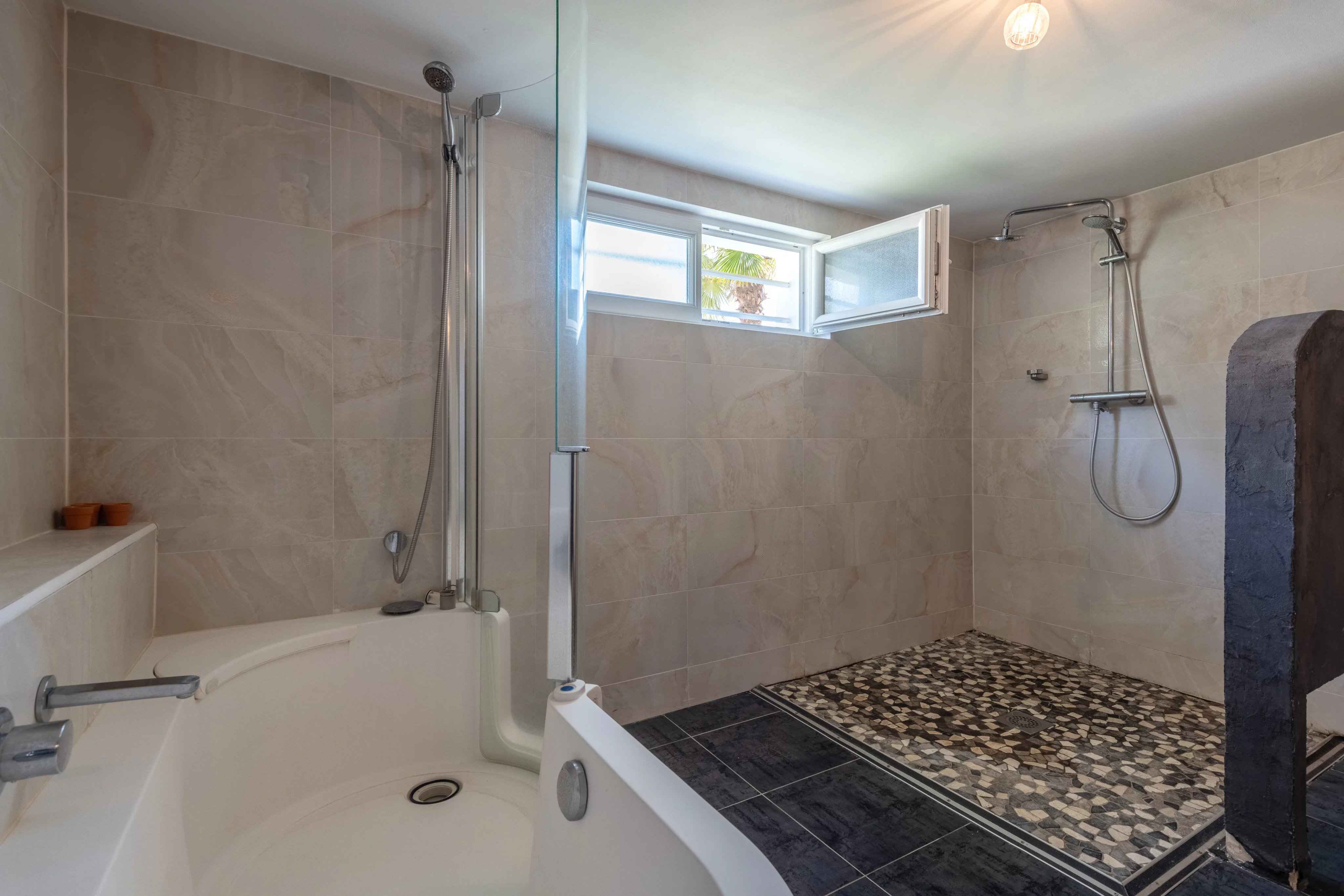 69acca66662c2827055b8743c4bc152f a5384fdef7 4096 original - Attribut alt par défaut.