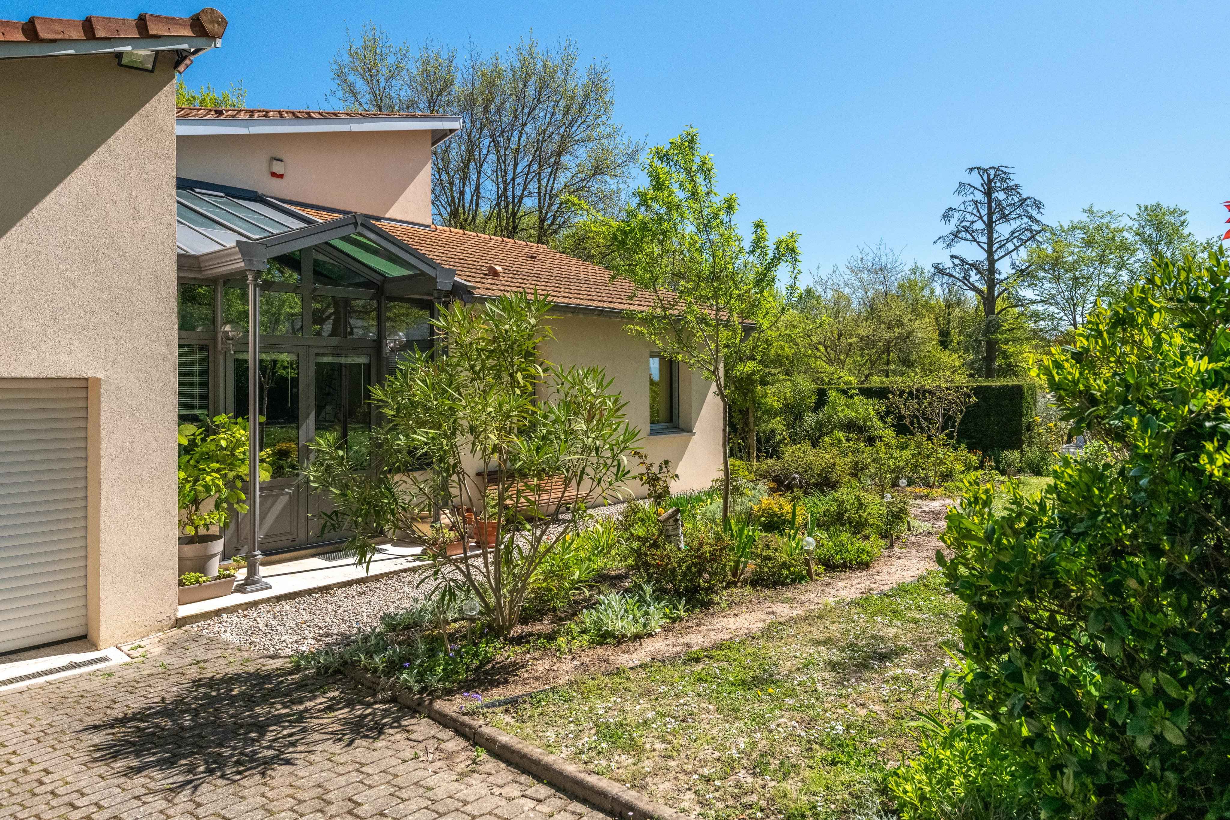 Dec3578ec8e80fb477904904e24b60c8 e5eadac708 4096 original - Attribut alt par défaut.