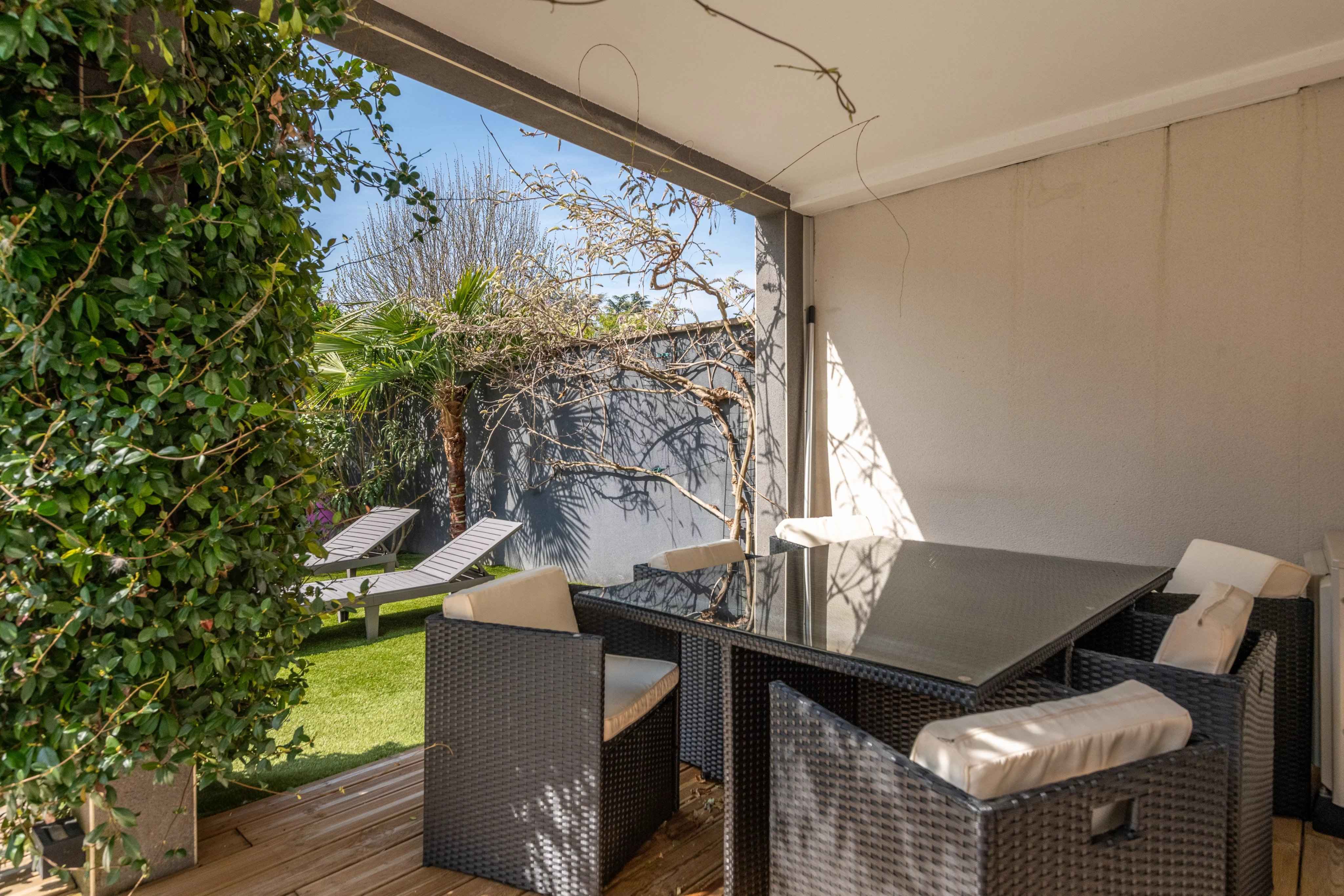 A8e2e44edc0bc0994a9350104cb78799 20e4fdb227 4096 original - Attribut alt par défaut.