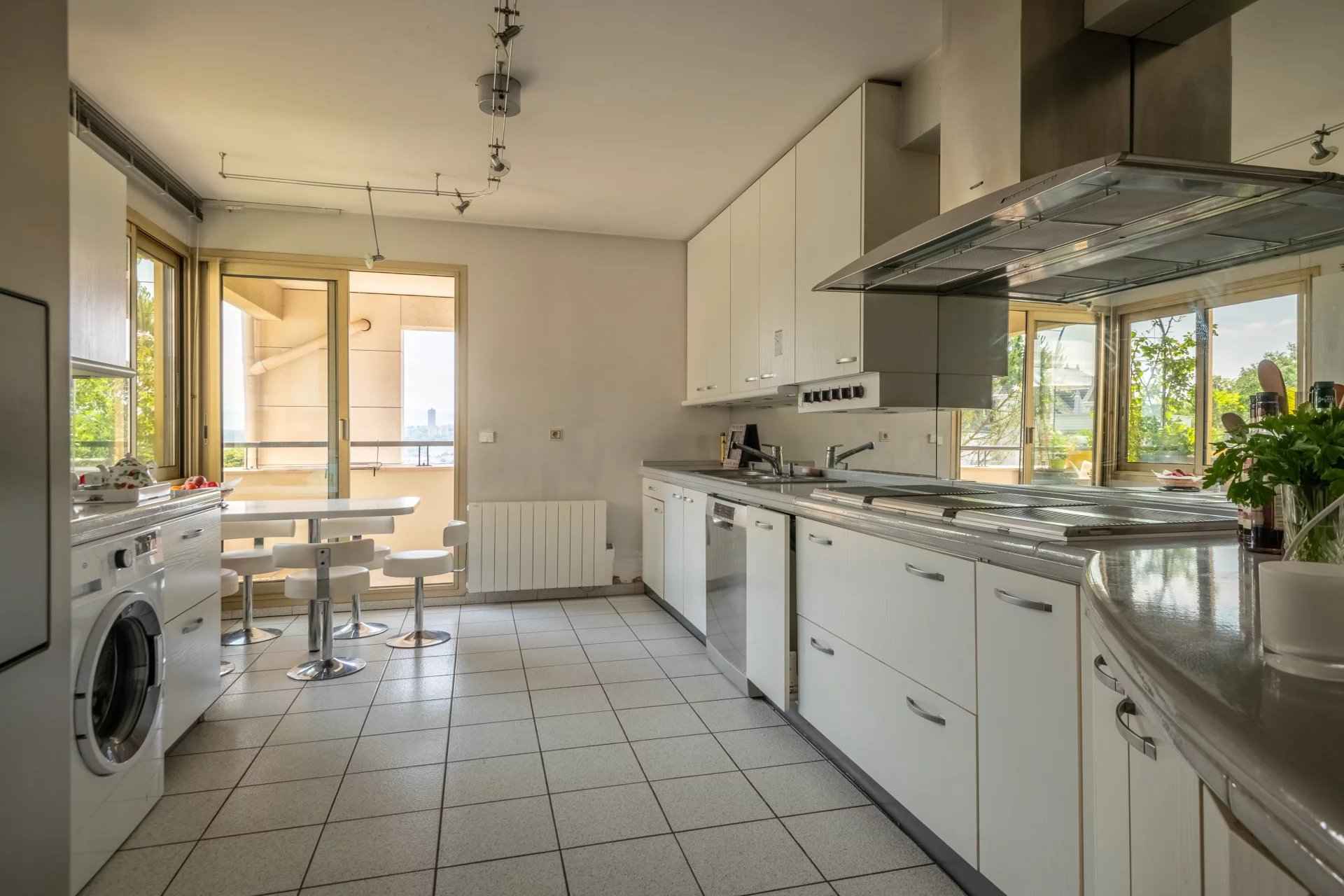 9f8283b21ffe9b614cba914a32309bd9 e98254ed25 1920 original - Translation missing: en.helpers.application.image_tag.default_alt