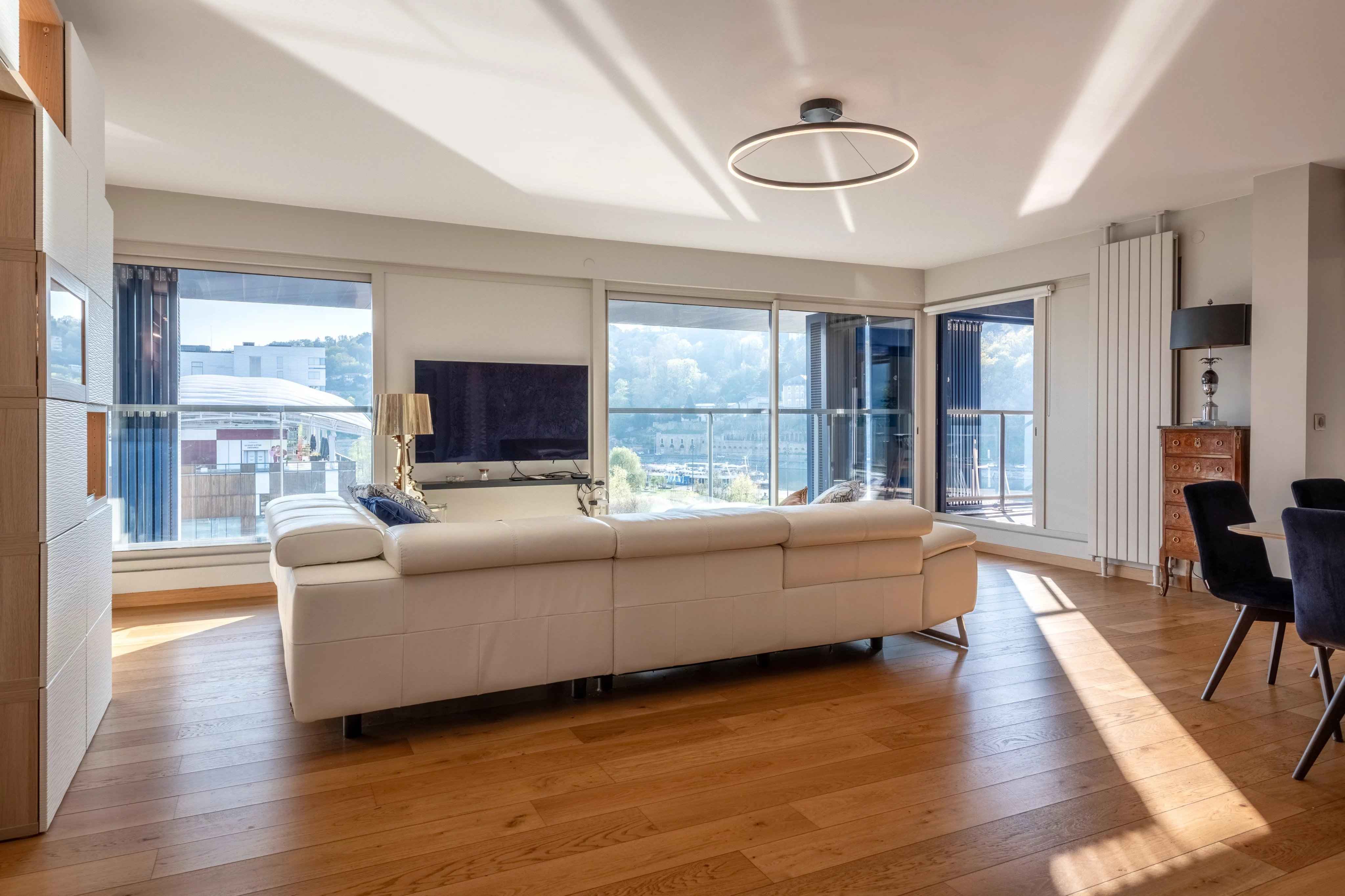 C1372a38ff3833eb36a77d3f58a486a1 b022720535 4096 original - Translation missing: en.helpers.application.image_tag.default_alt