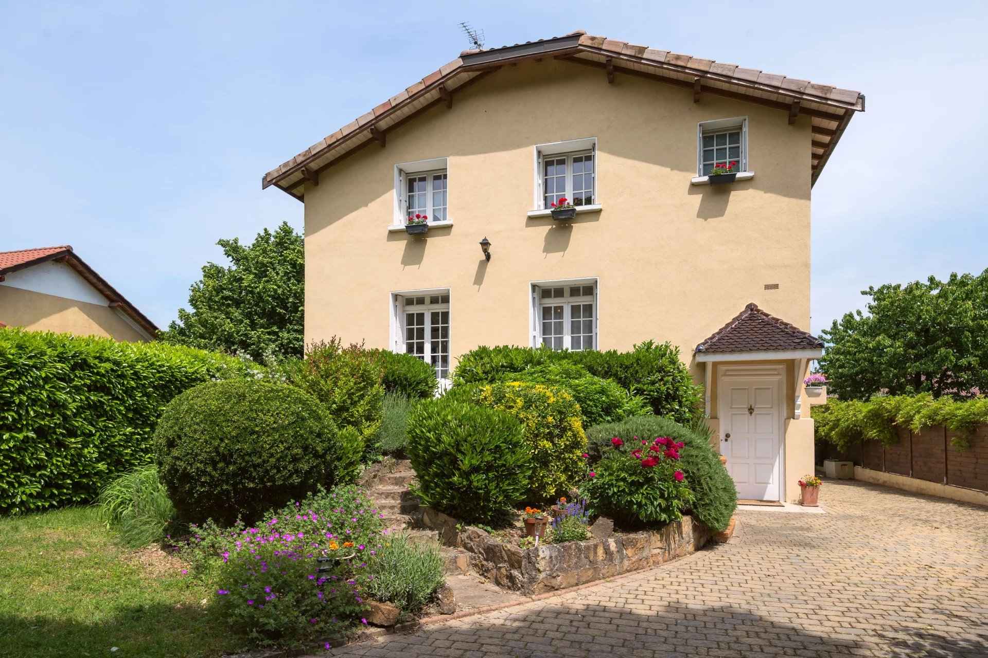 3bb6226987d728585e65d2f811134493 fdedf8b38e 1920 original - Attribut alt par défaut.