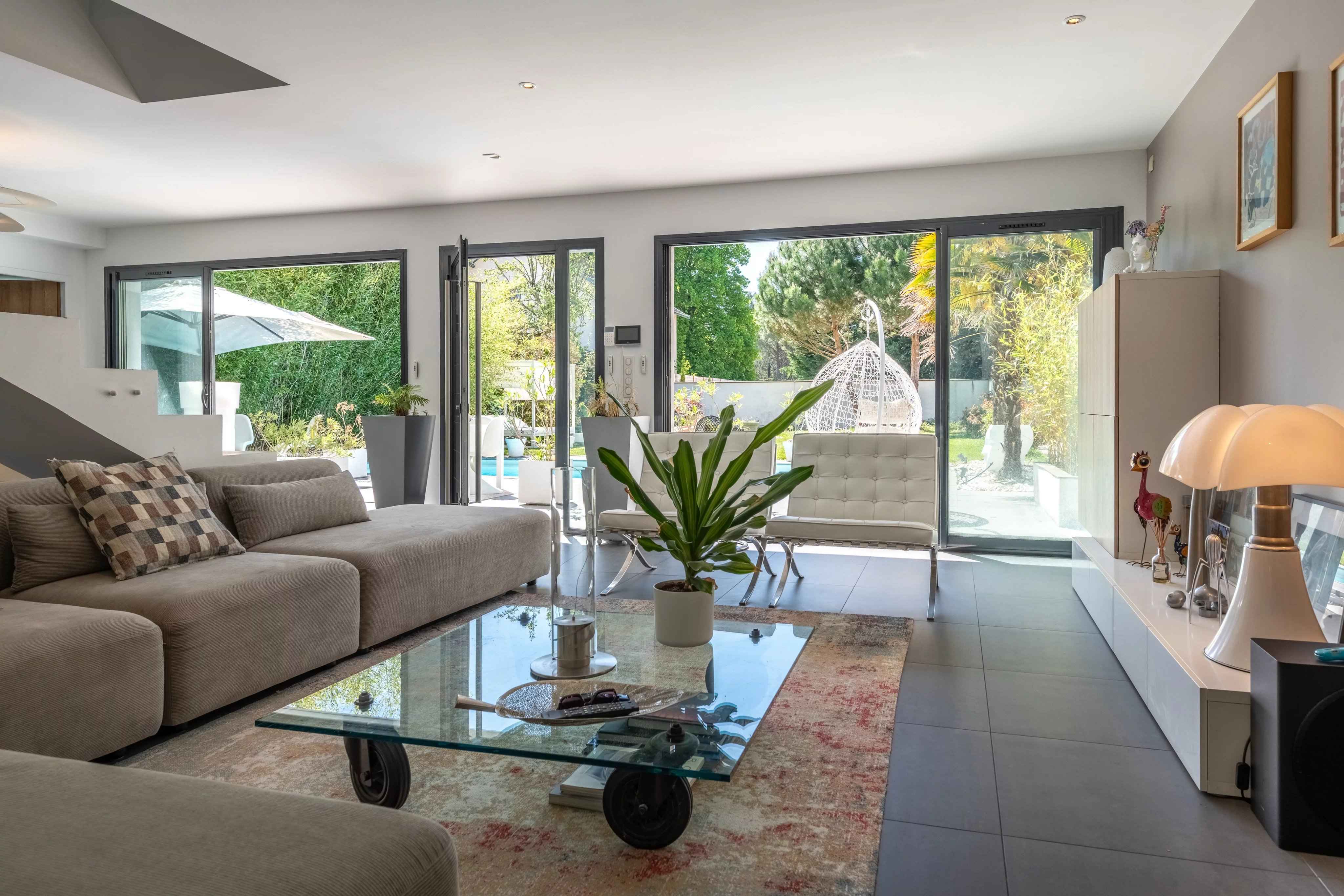 Ab429e608bea174f6cd721dfcf7ae30c 7066fc1537 4096 original - Attribut alt par défaut.