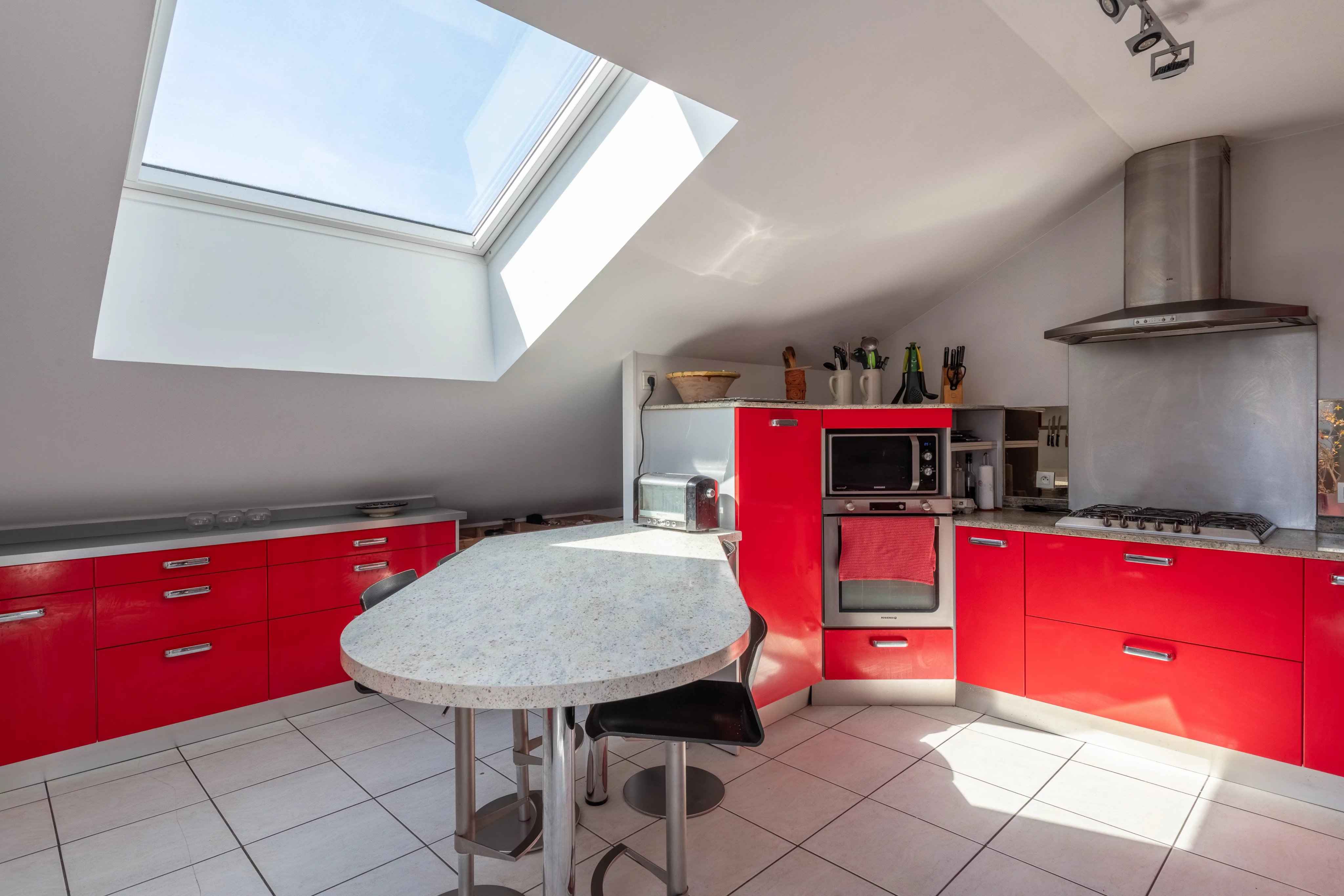 4b30de5f94acad0054f2ff08042b2ba3 1fa464a6f8 4096 original - Translation missing: en.helpers.application.image_tag.default_alt