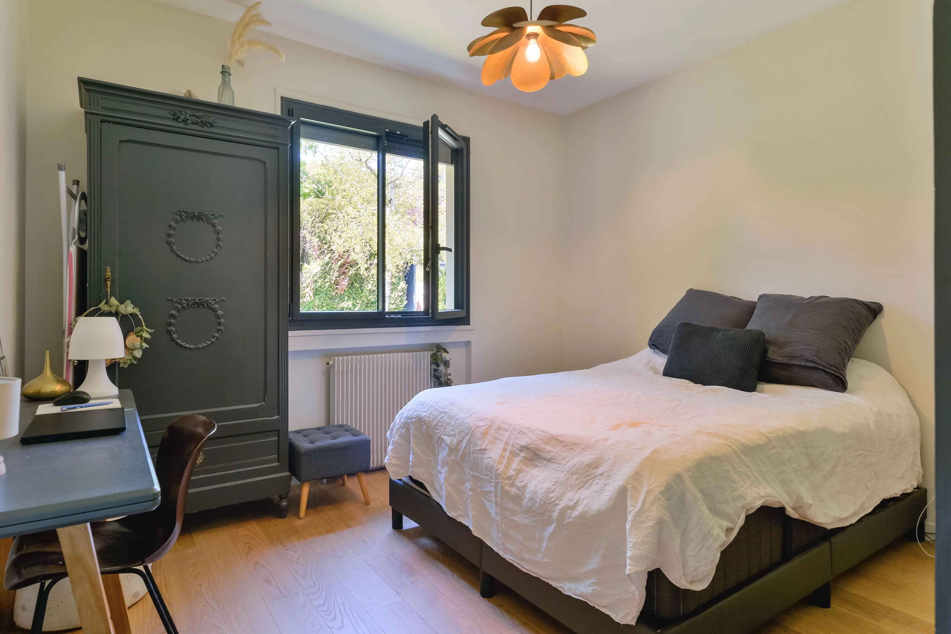 Cfcea8ff7097ace83657baa5e4043708 0de88e9b9f 4000 original - Translation missing: en.helpers.application.image_tag.default_alt