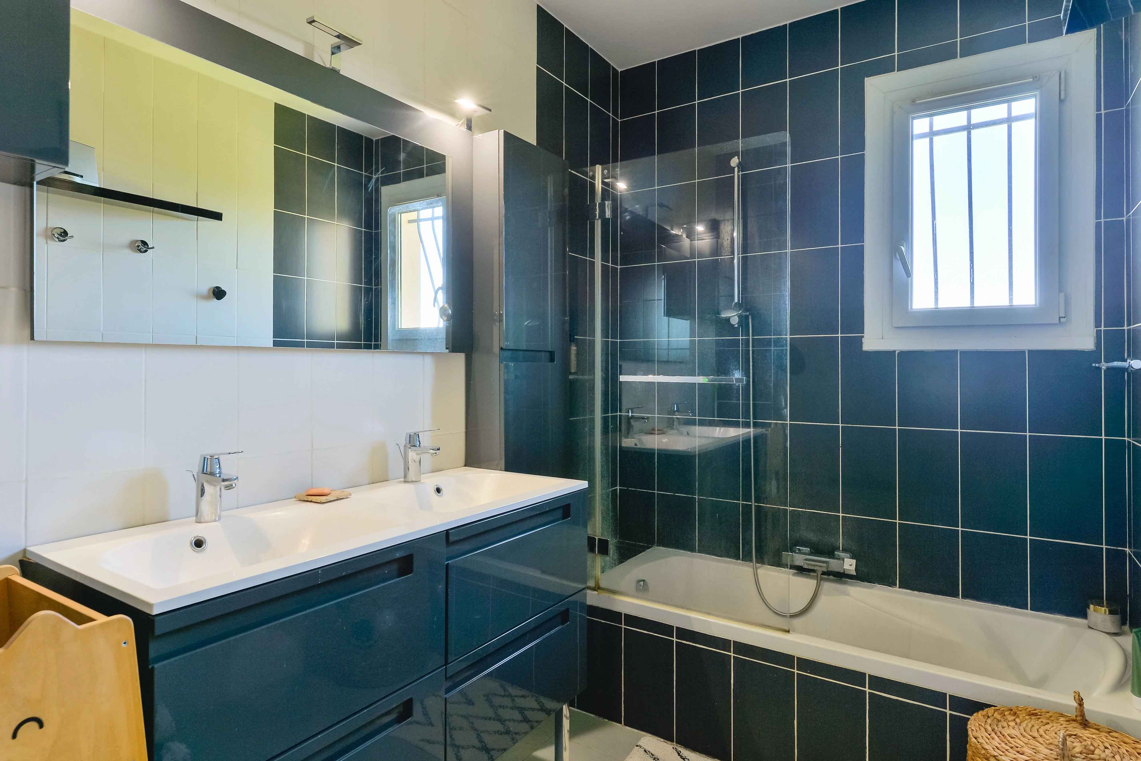 93518189edbf448cfe18354e36a293a2 ce5d2420a9 4000 original - Translation missing: en.helpers.application.image_tag.default_alt