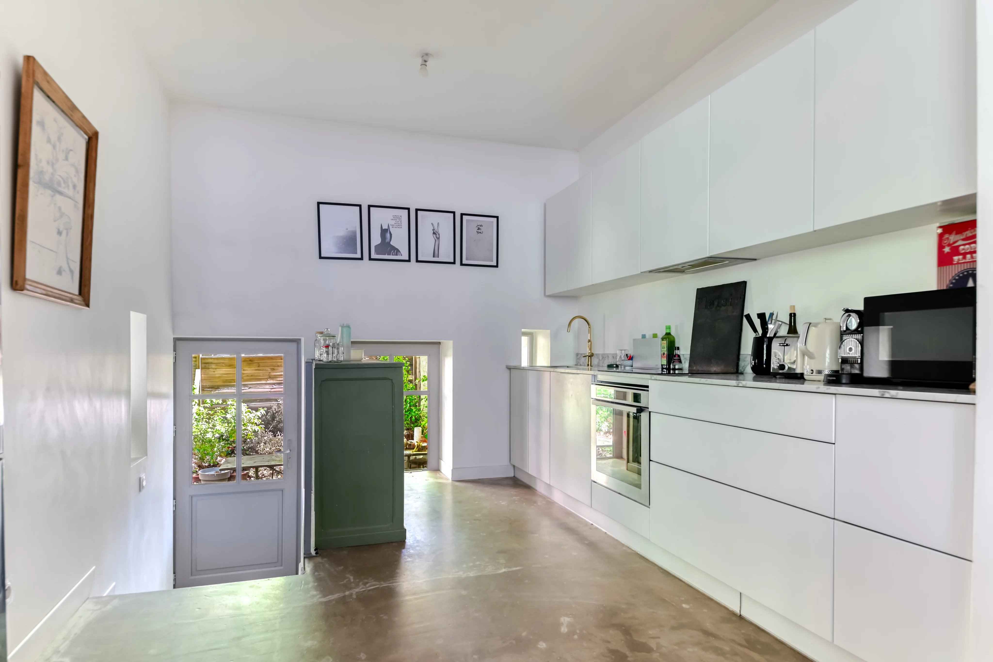 E8b061eef969dd3abb4f4a48e6d3dc2e 12d32e92ec 4096 original - Translation missing: en.helpers.application.image_tag.default_alt