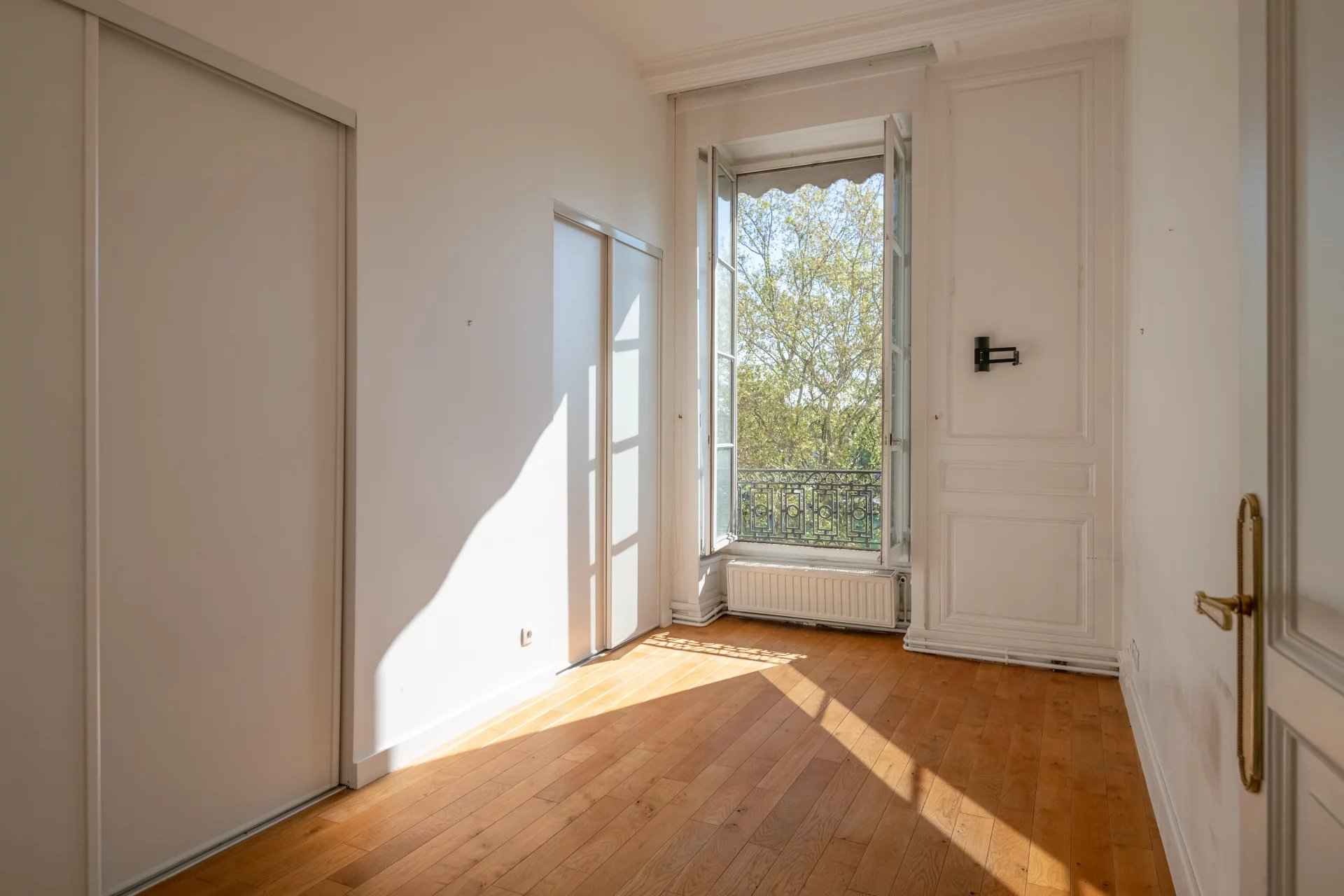 Appartement de 229,12 m² à Lyon 1 - Quai du Rhône