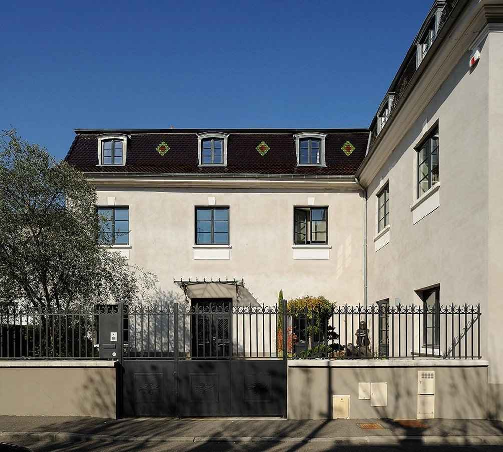 House / Villa - Barnes Lyon, agence immobilière de prestige