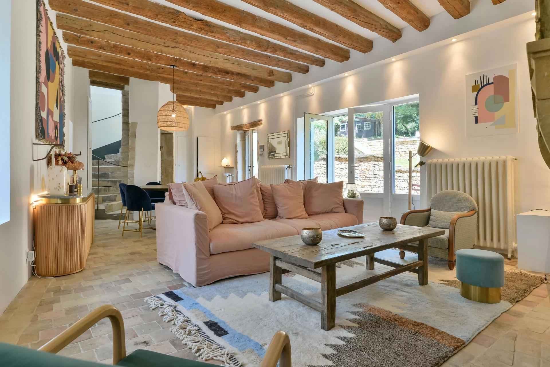 Maison de 300 m² à Saint-Cyr-au-Mont-d'-Or