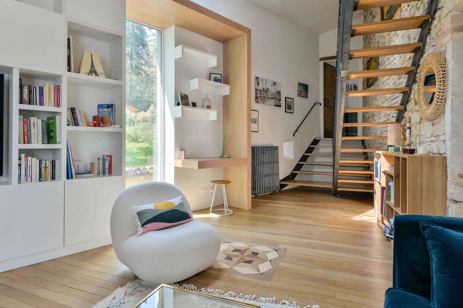 Maison de 300 m² à Saint-Cyr-au-Mont-d'-Or