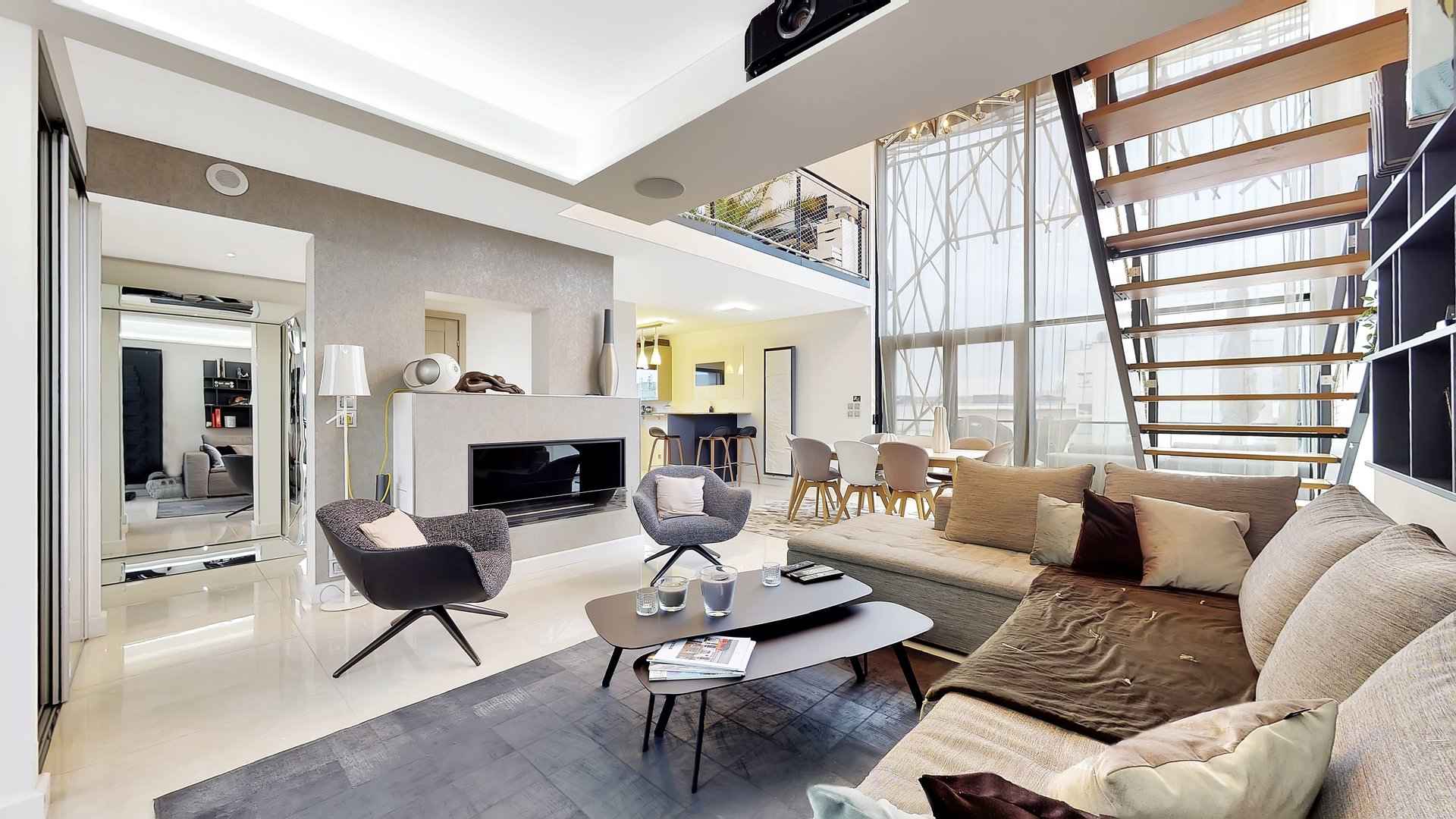 Contemporary apartment Lyon